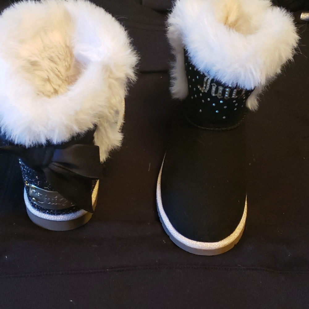 Shoe